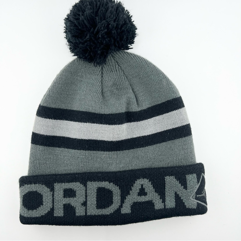 Nike Air Jordan Knit Embroidered Logo Youth Cuffed Pom Beanie/Hat Black/Gray